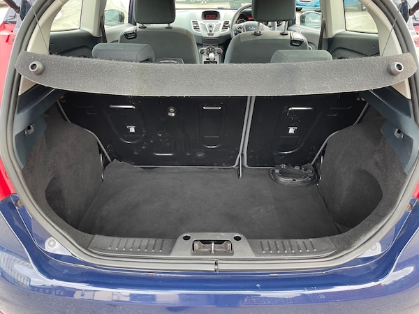Used Ford Fiesta 2010 for sale - 76237101: Photo 9