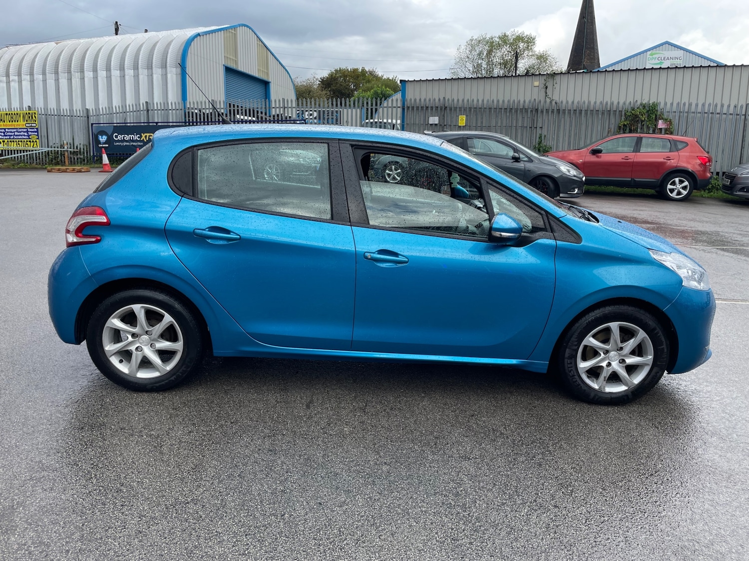 Used Peugeot 208 2013 for sale - 76511177: Photo 7