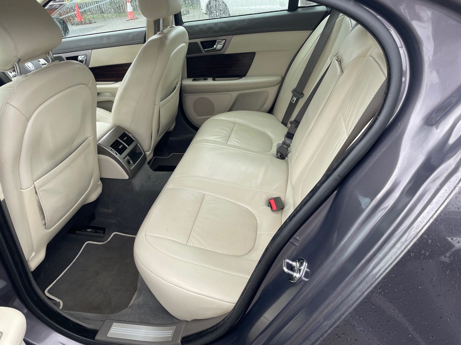 Used Jaguar XF 2010 for sale - 77951772: Photo 10