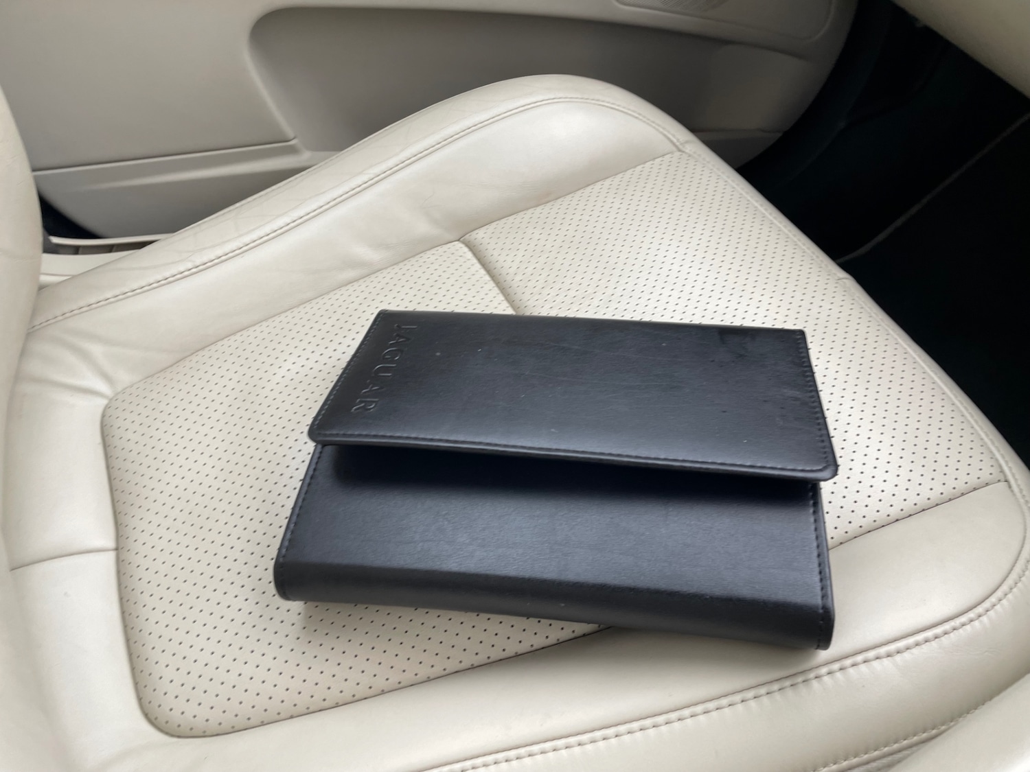 Used Jaguar XF 2010 for sale - 77951772: Photo 22