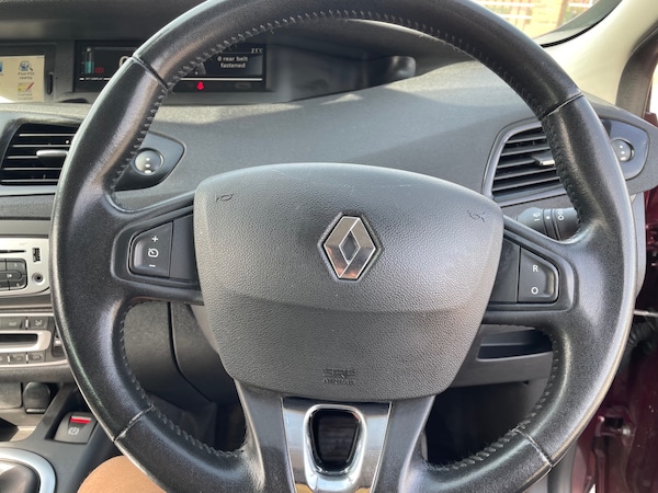 Used Renault Scenic 2015 for sale - 76236308: Photo 14