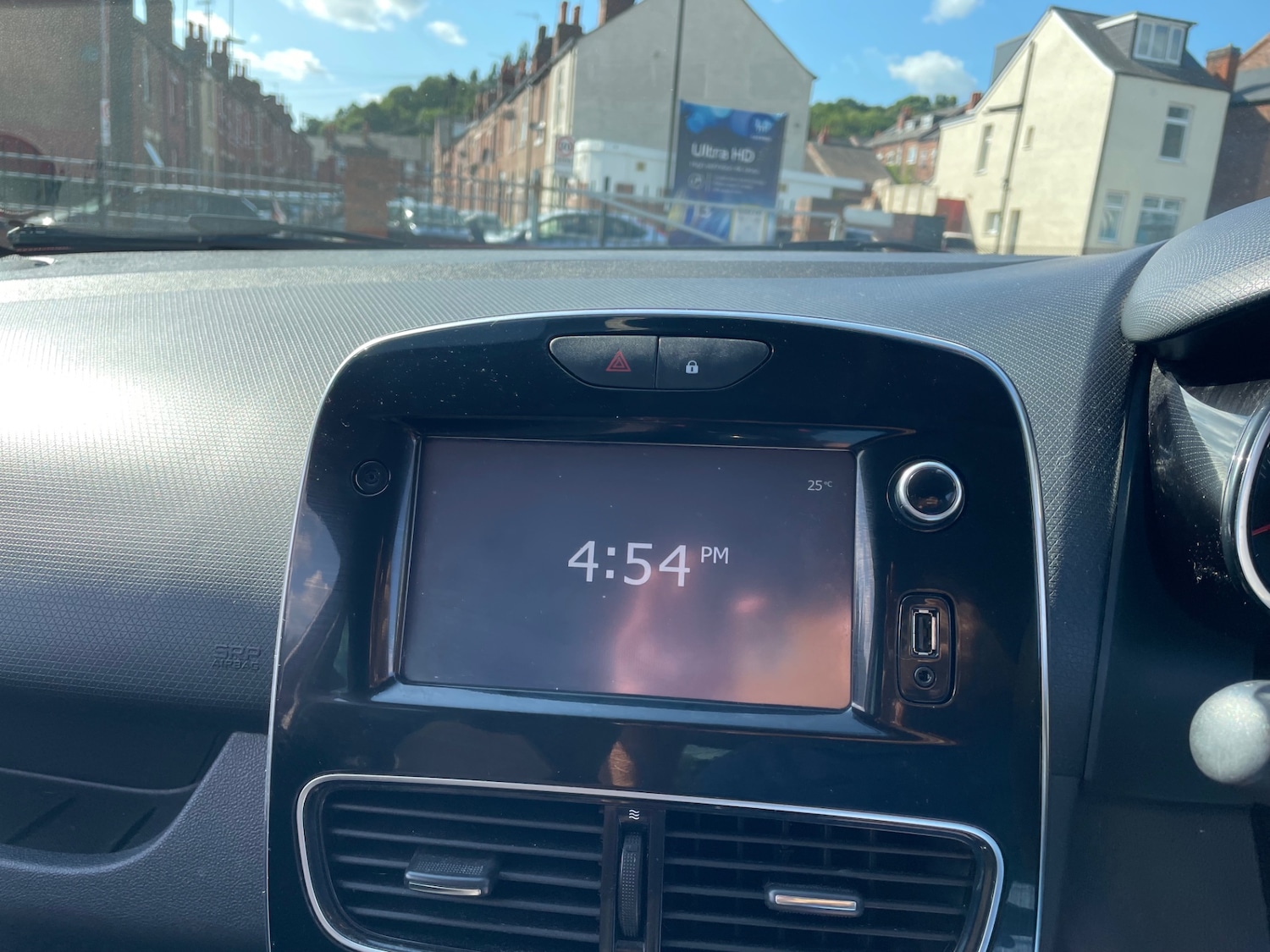 Used Renault Clio 2018 for sale - 77622217: Photo 16