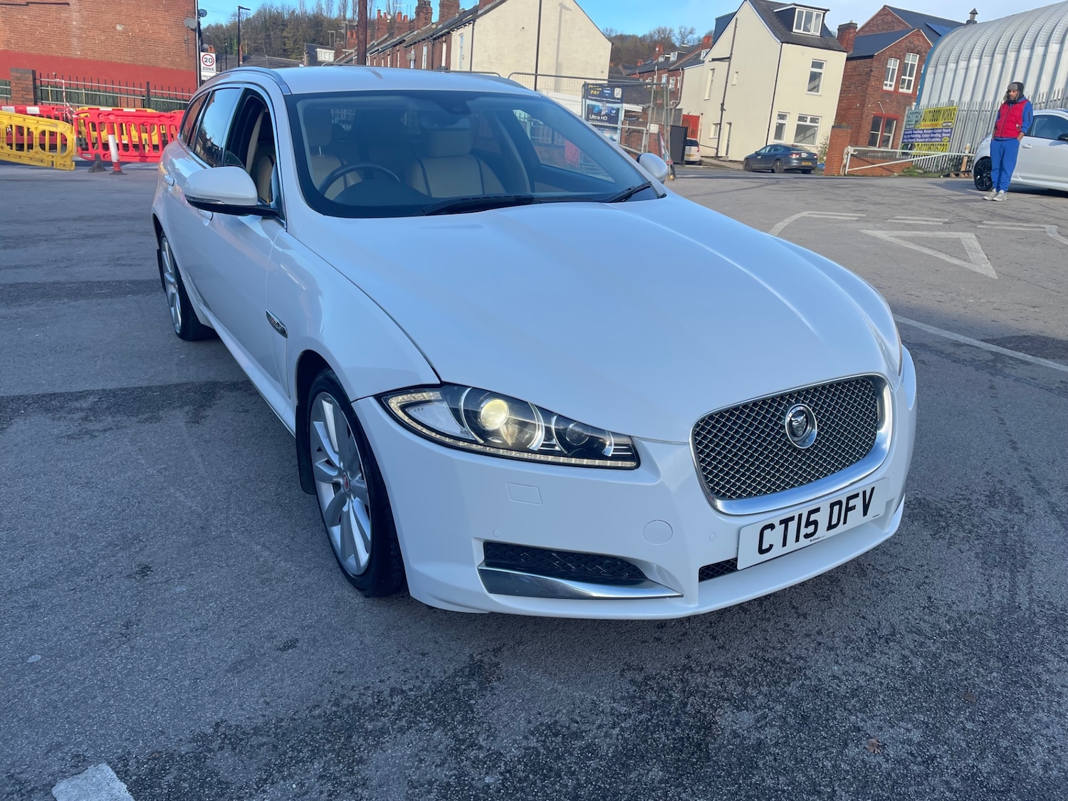 Used Jaguar XF 2015 for sale - 77006285: Photo 1