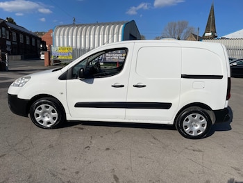 Used Peugeot Partner 2015 for sale - 79516332: Photo