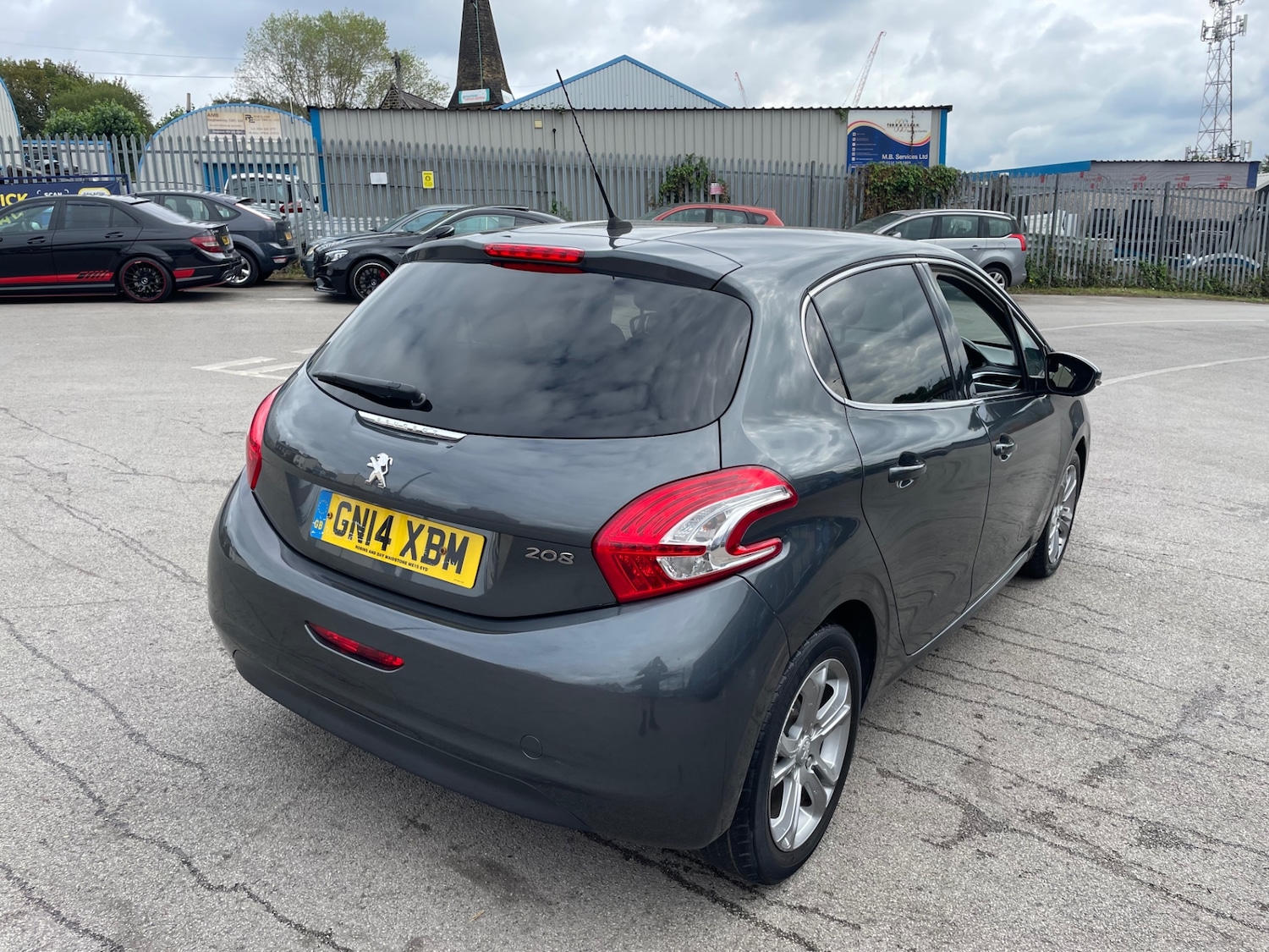 Used Peugeot 208 2014 for sale - 76430620: Photo 7