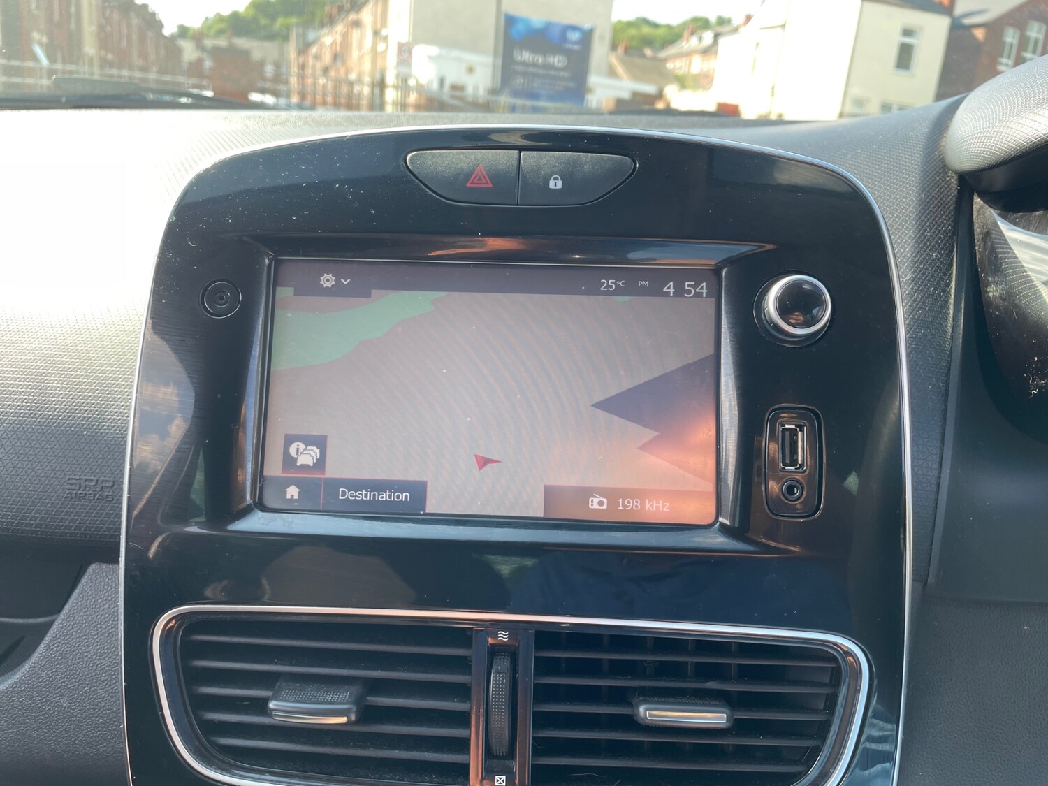 Used Renault Clio 2018 for sale - 77767024: Photo 18