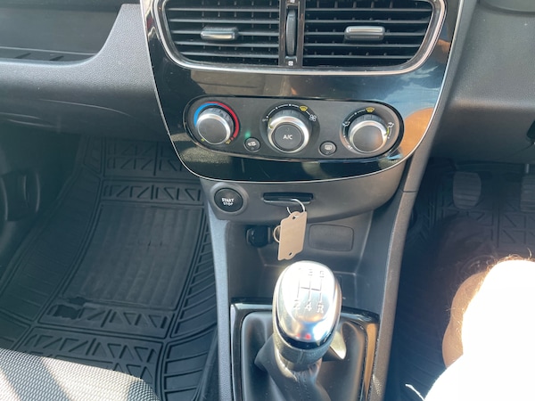 Used Renault Clio 2018 for sale - 76236435: Photo 15