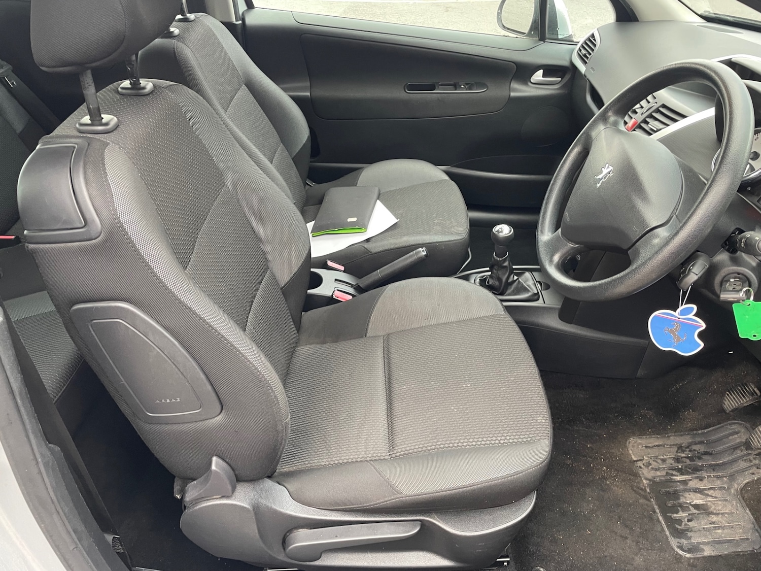 Used Peugeot 207 2010 for sale - 76911386: Photo 12