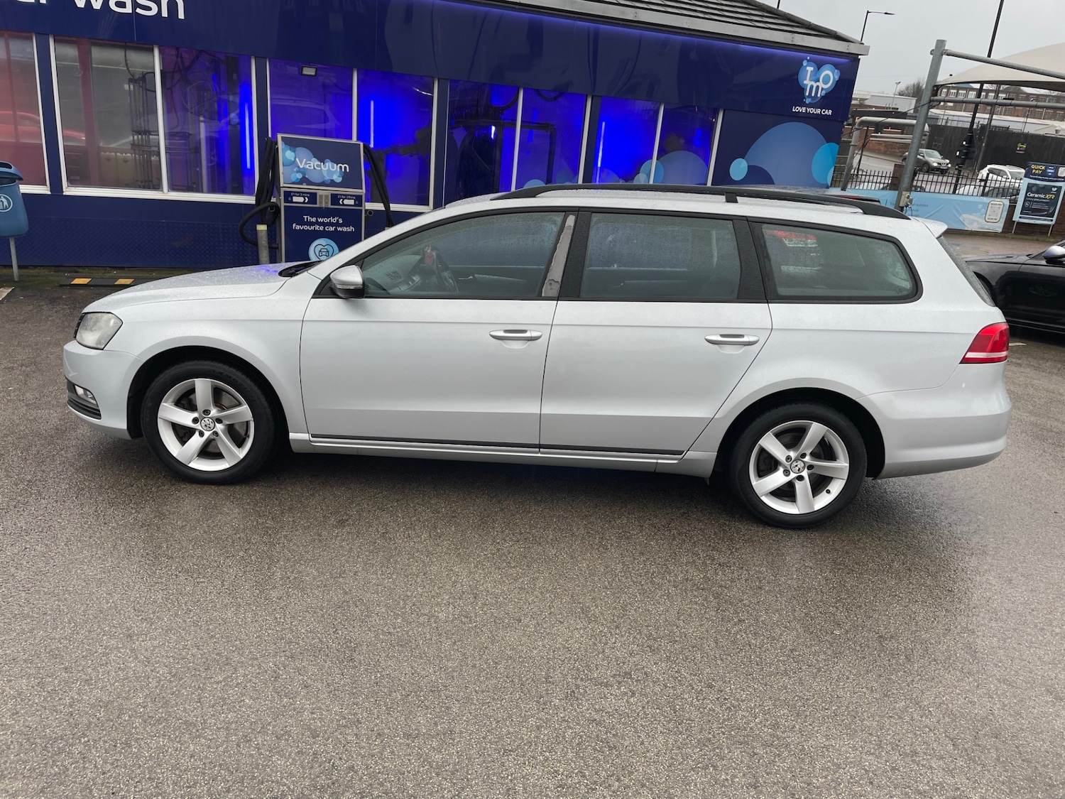 Used Volkswagen Passat 2011 for sale - 77644073: Photo 4