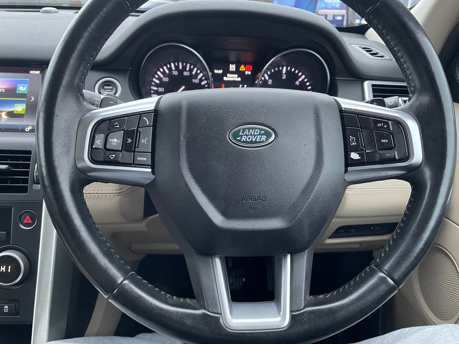 Used Land Rover Discovery Sport 2015 for sale - 77953709: Photo 15