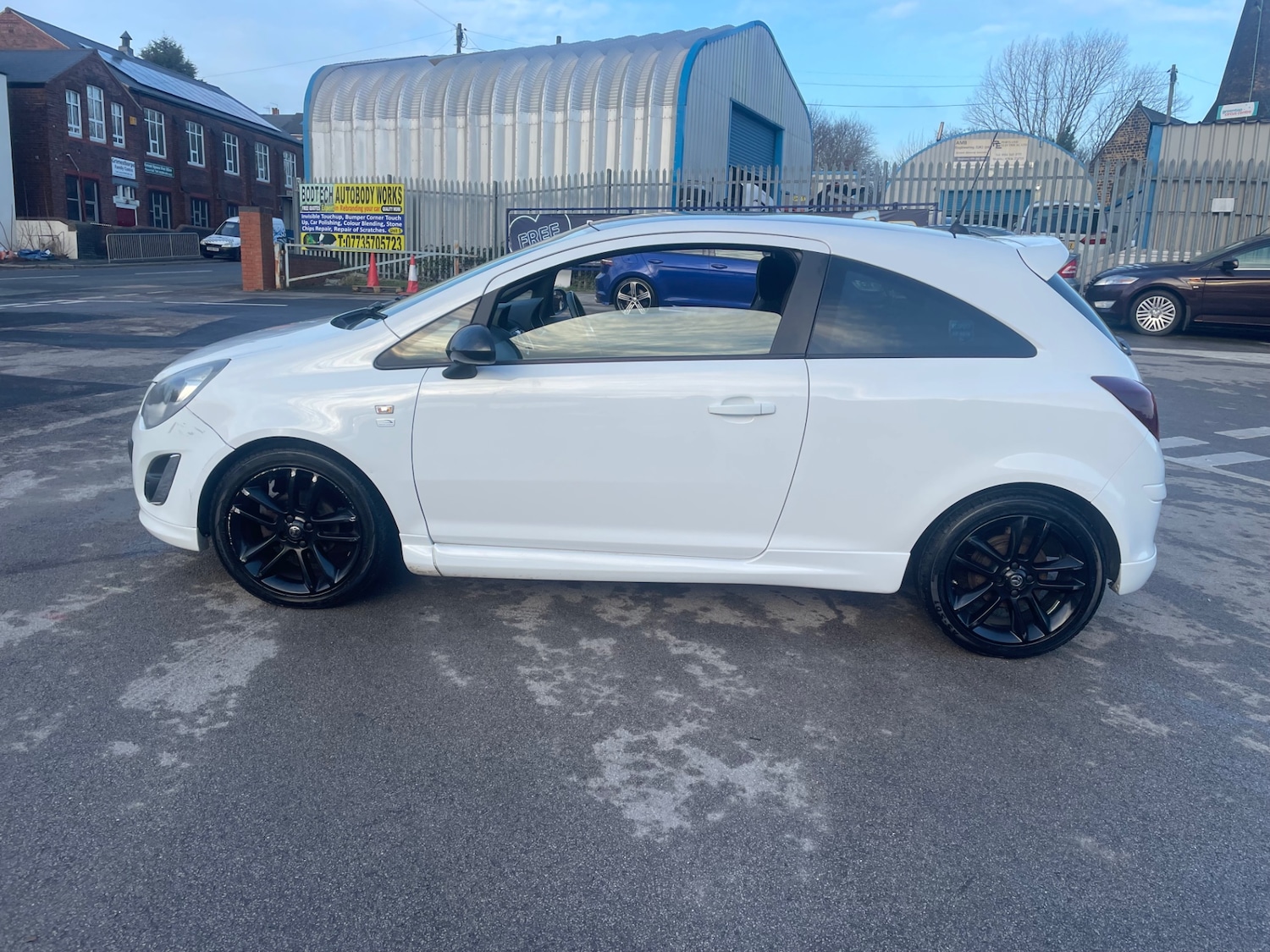 Used Vauxhall Corsa 2014 for sale - 77393960: Photo 4