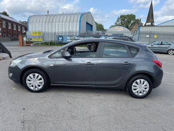 Used Vauxhall Astra 2010 for sale - 75596314: Photo