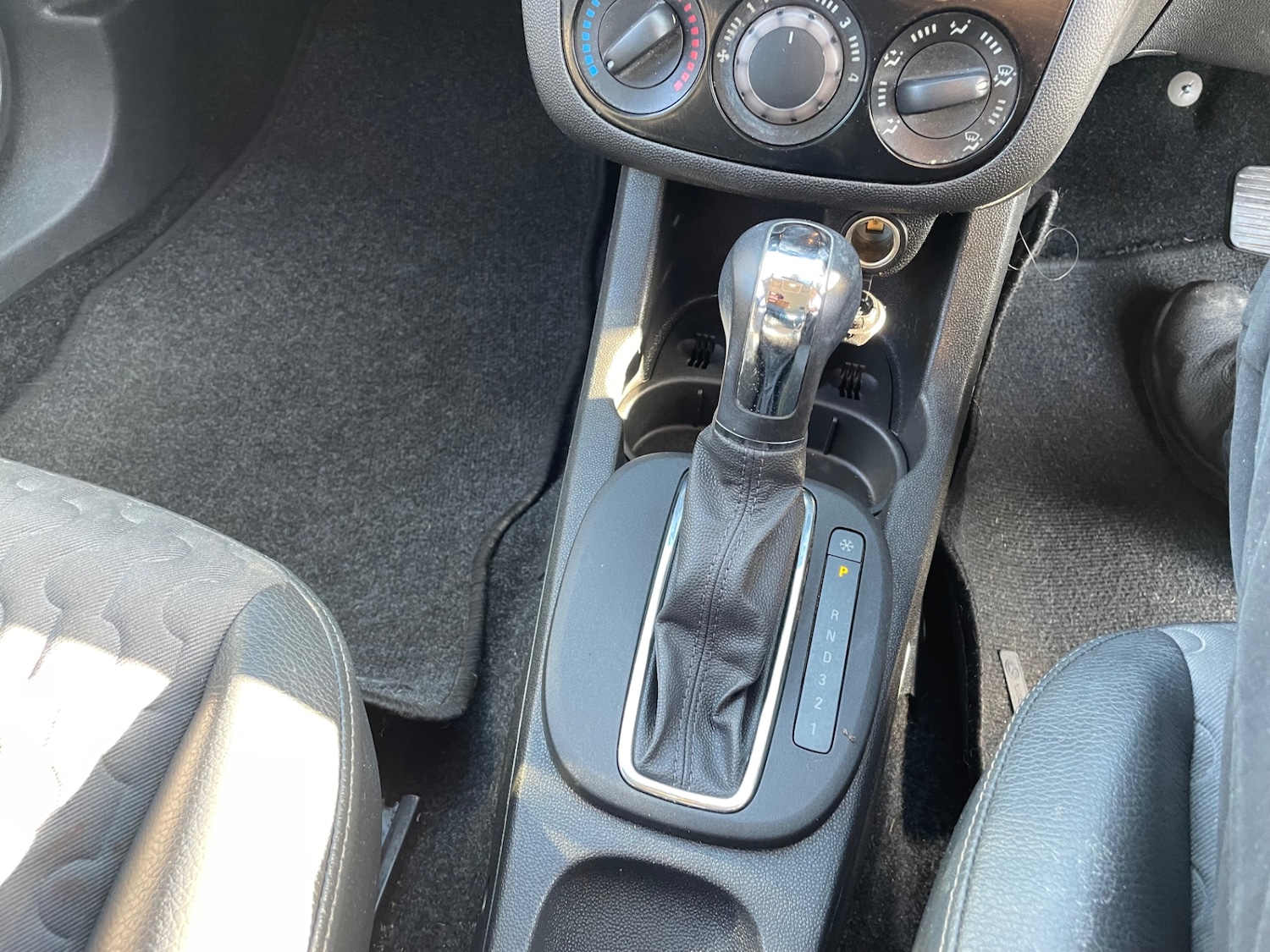 Used Vauxhall Corsa 2013 for sale - 77938530: Photo 17