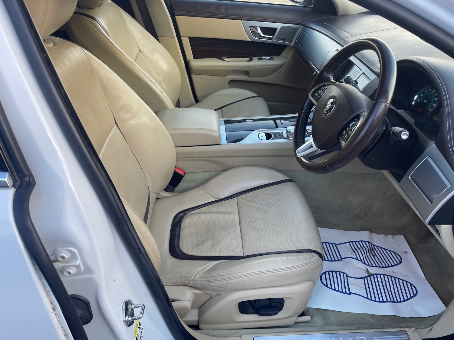 Used Jaguar XF 2015 for sale - 77535709: Photo 13