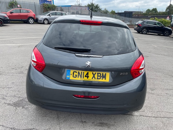 Used Peugeot 208 2014 for sale - 76236387: Photo 6