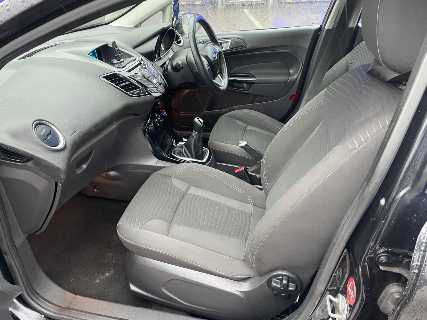 Used Ford Fiesta 2015 for sale - 77681177: Photo 11