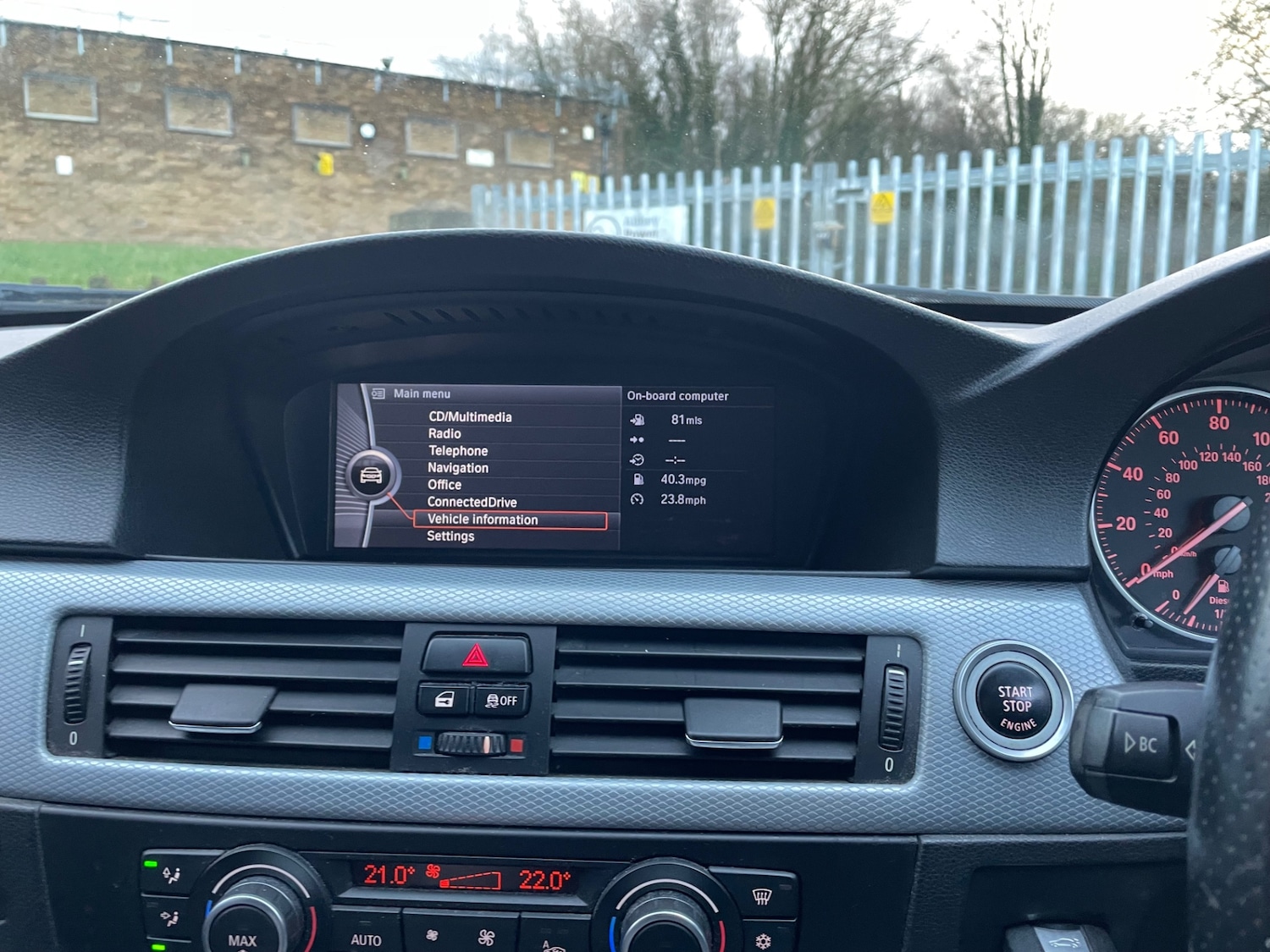 Used BMW 3 Series 2011 for sale - 77241414: Photo 17