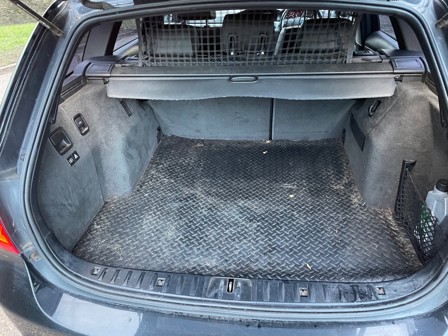 Used BMW 3 Series 2011 for sale - 77241414: Photo 9