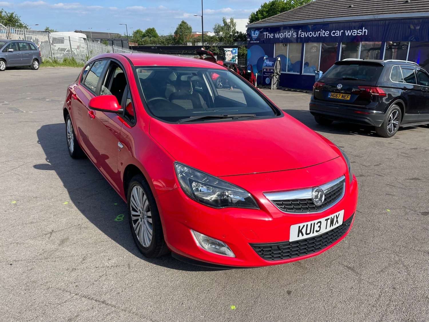 Used Vauxhall Astra 2013 for sale - 76165340: Photo 1