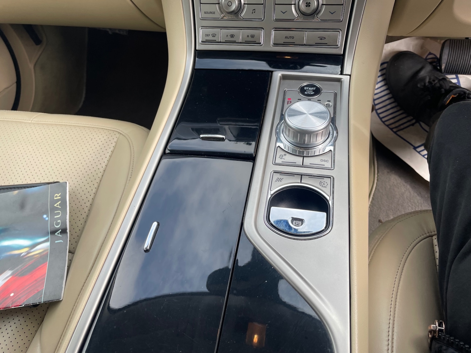 Used Jaguar XF 2011 for sale - 77906921: Photo 20