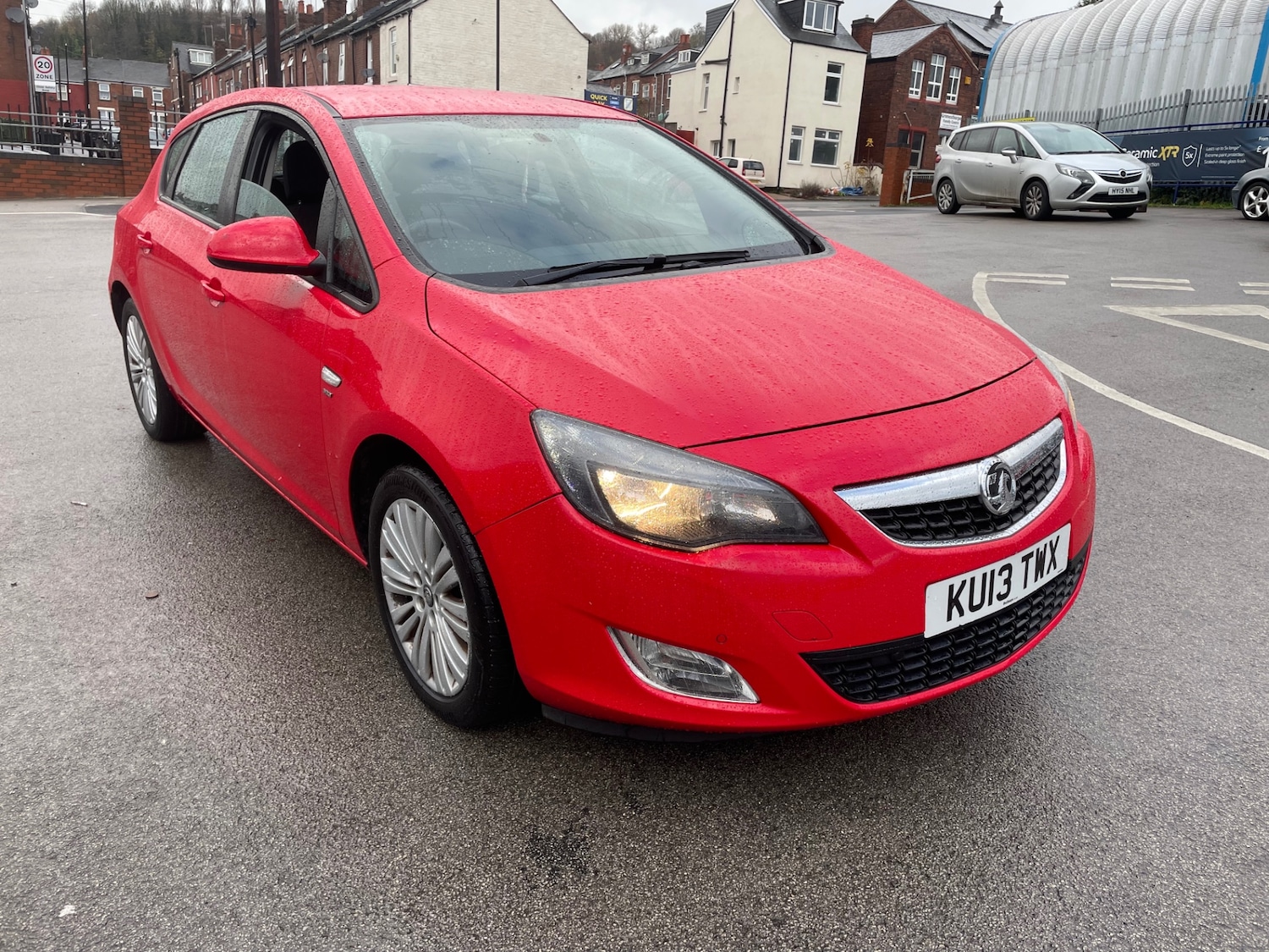 Used Vauxhall Astra 2013 for sale - 76847665: Photo 1