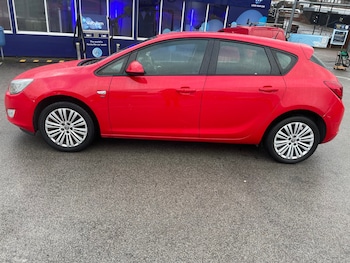 Used Vauxhall Astra 2013 for sale - 76847665: Photo