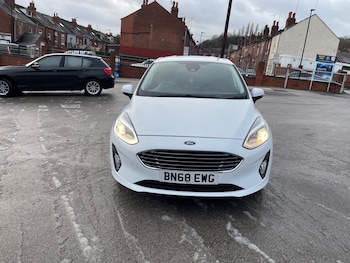 Used Ford Fiesta 2018 for sale - 79371840: Photo