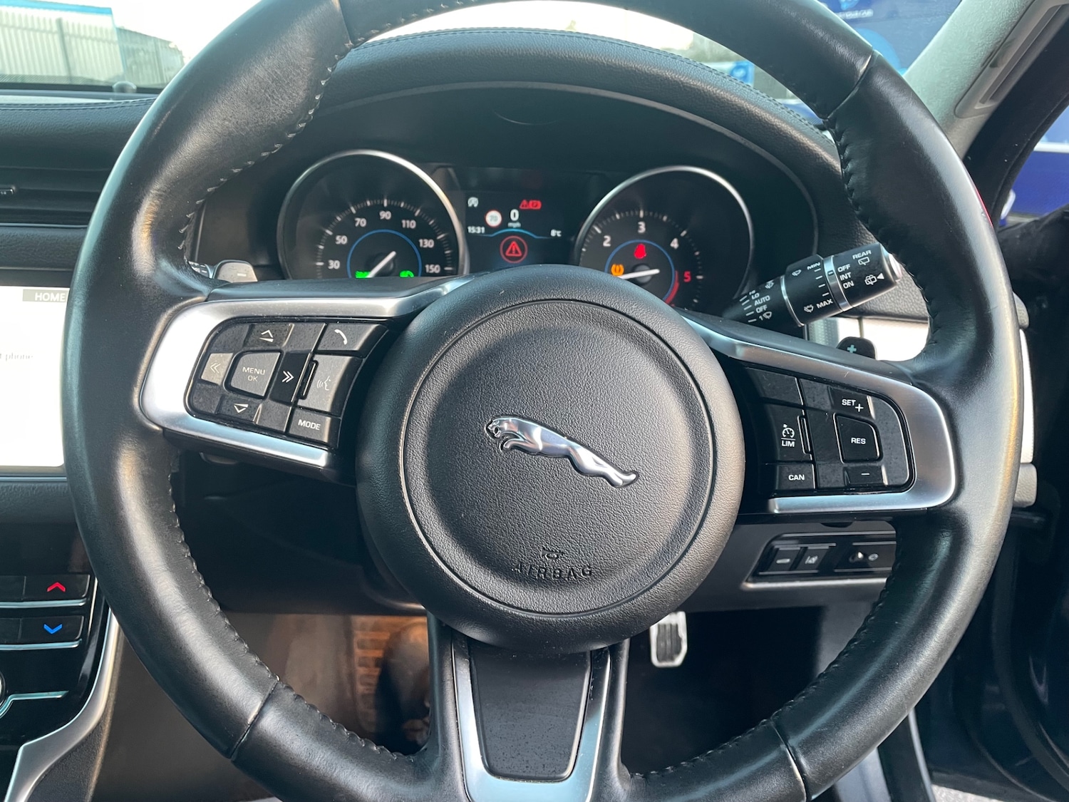 Used Jaguar XF 2019 for sale - 77610647: Photo 14