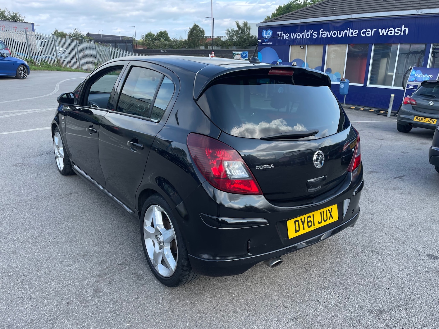 Used Vauxhall Corsa 2011 for sale - 77213766: Photo 5