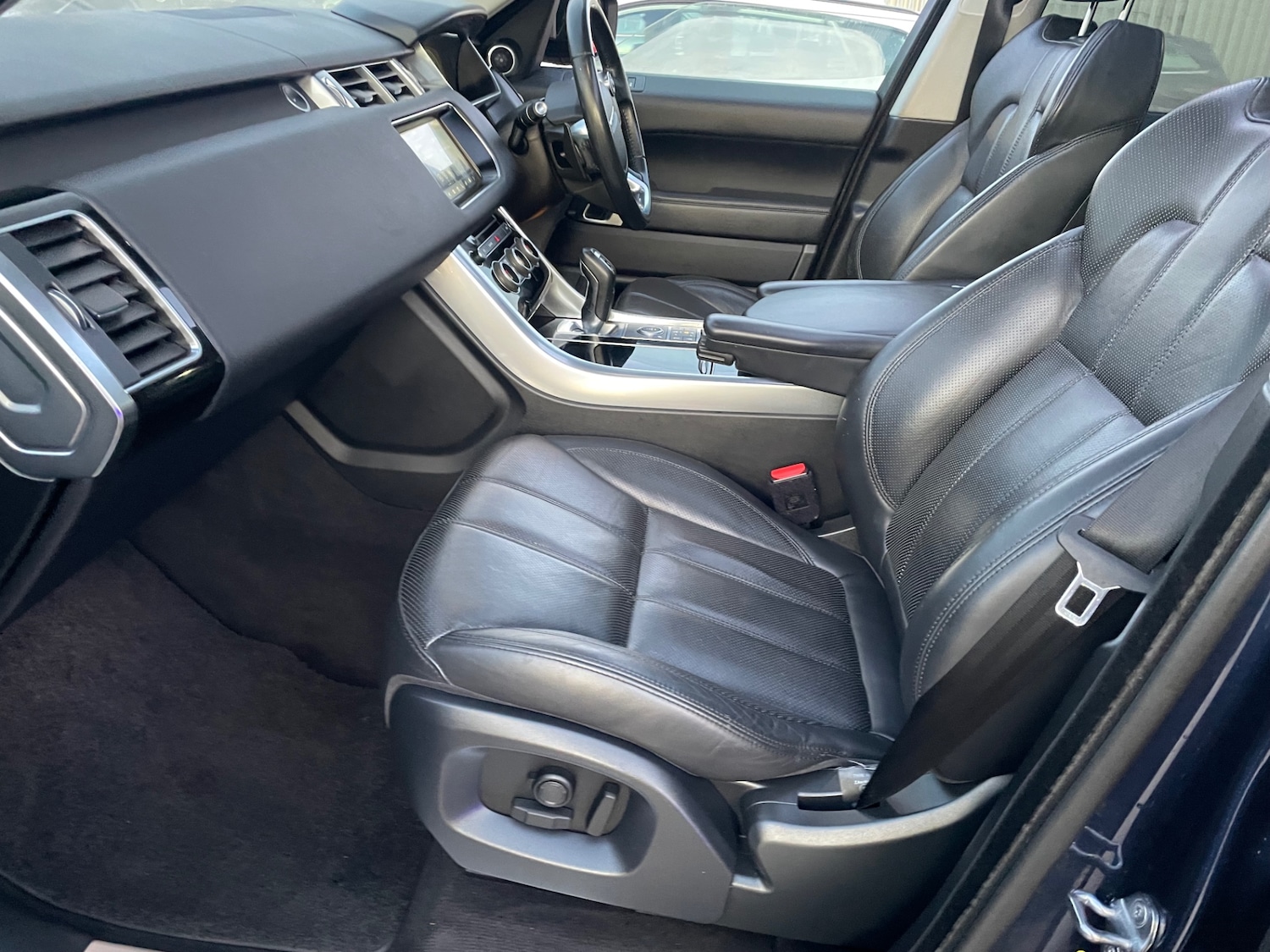 Used Land Rover Range Rover Sport 2016 for sale - 77954107: Photo 11