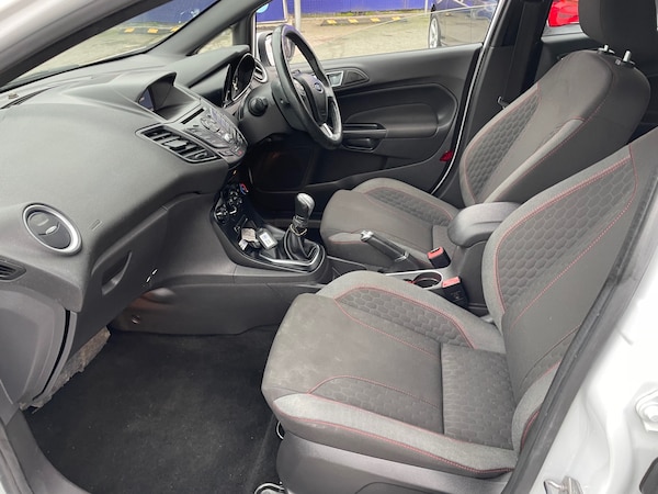 Used Ford Fiesta 2017 for sale - 76311802: Photo 11