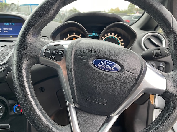 Used Ford Fiesta 2017 for sale - 76311802: Photo 14