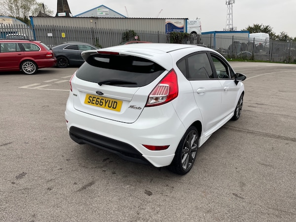 Used Ford Fiesta 2017 for sale - 76311802: Photo 6
