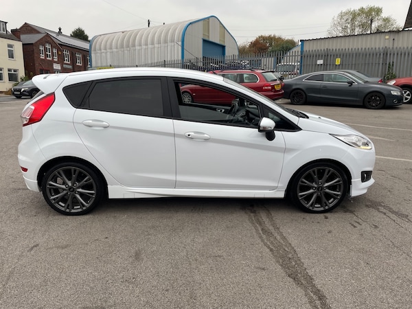 Used Ford Fiesta 2017 for sale - 76311802: Photo 8