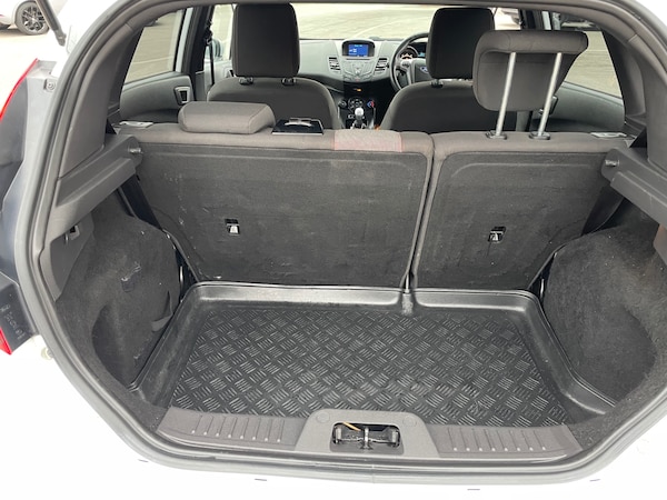 Used Ford Fiesta 2017 for sale - 76311802: Photo 9