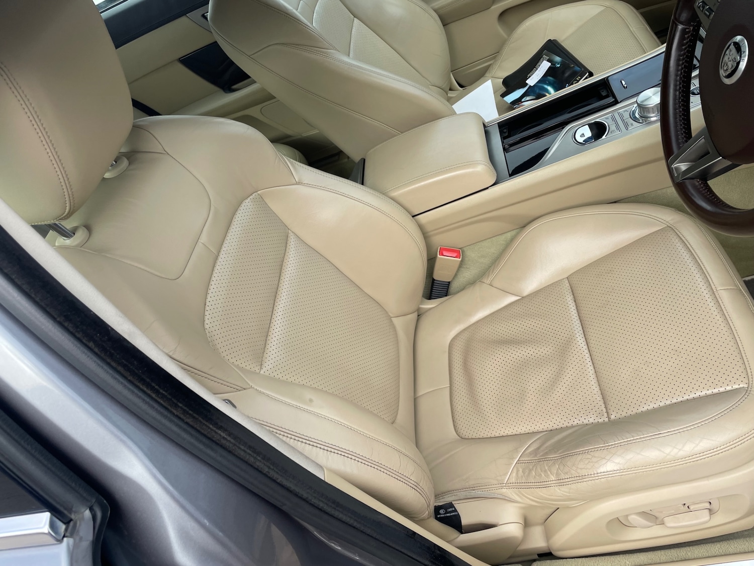 Used Jaguar XF 2011 for sale - 78182159: Photo 18