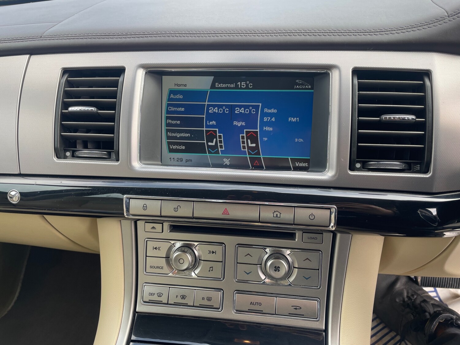 Used Jaguar XF 2011 for sale - 78182159: Photo 20