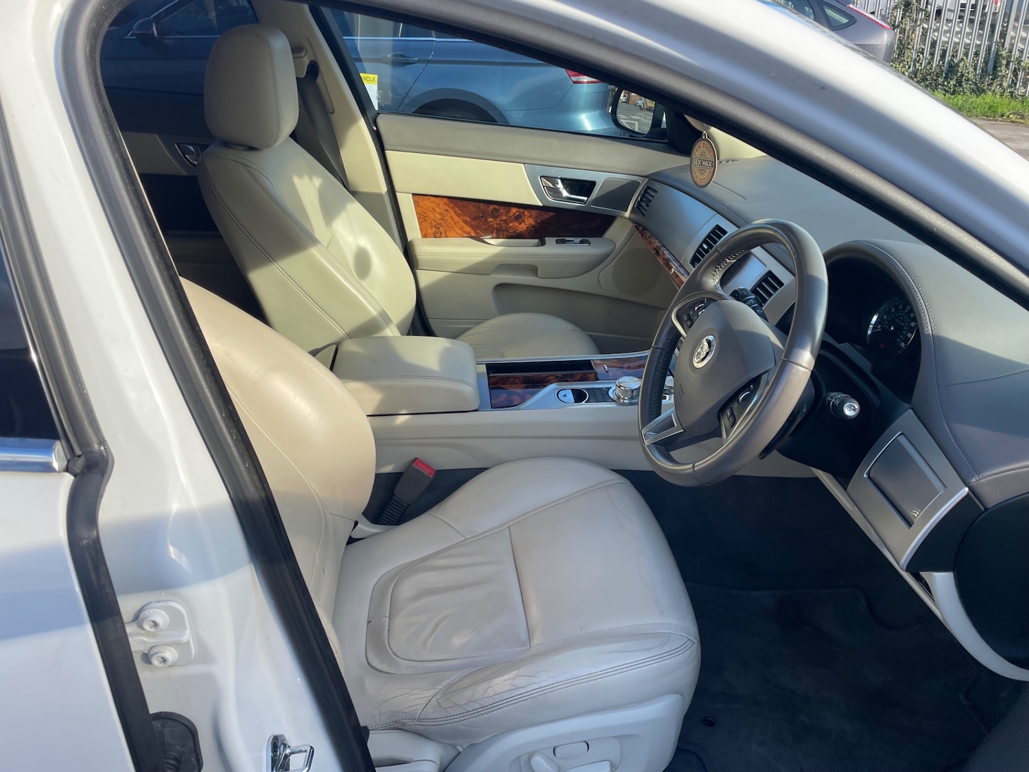 Used Jaguar XF 2011 for sale - 77051769: Photo 13