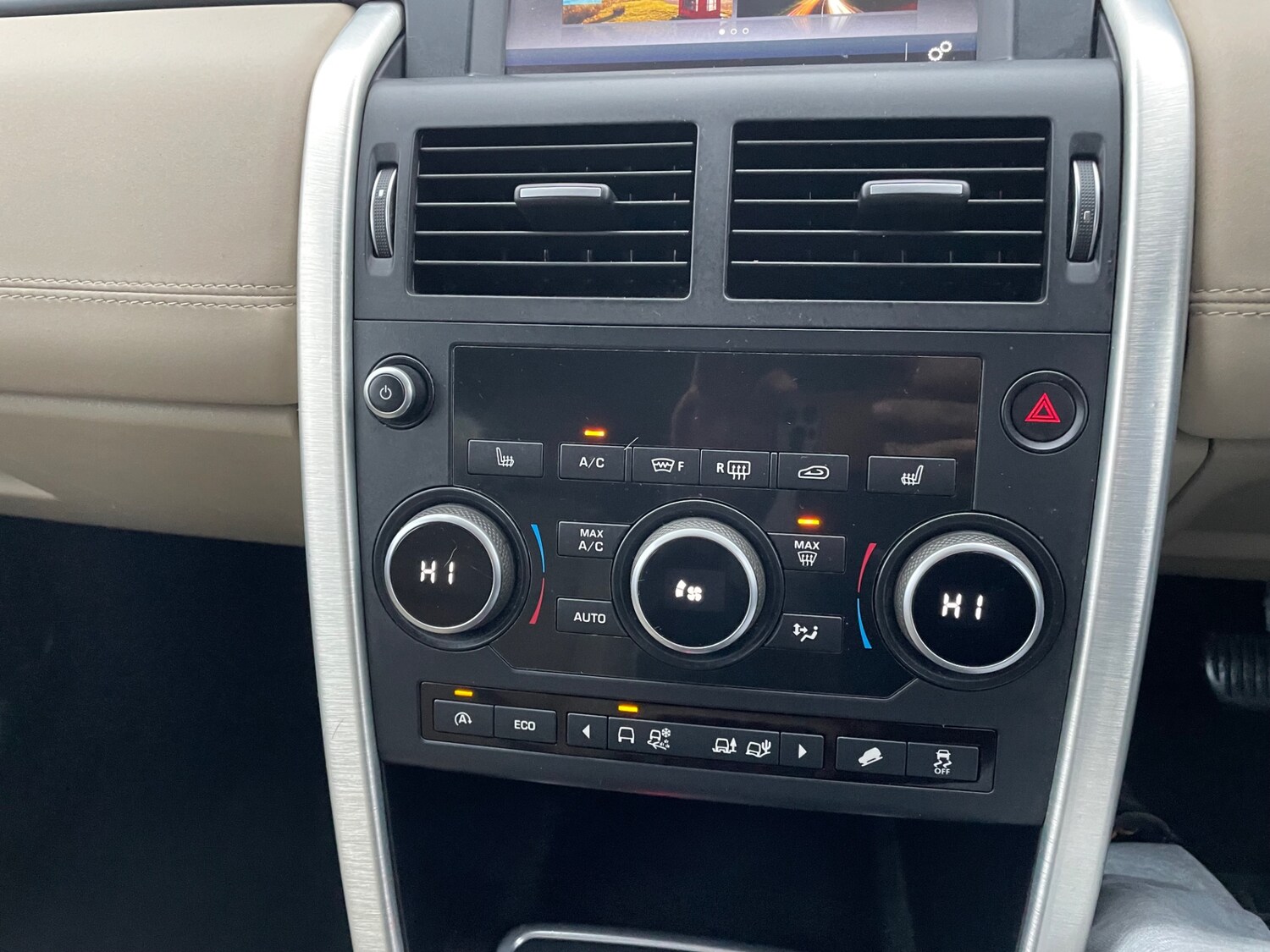 Used Land Rover Discovery Sport 2015 for sale - 78109920: Photo 17