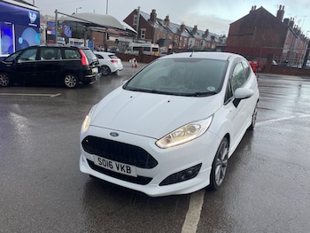 Used Ford Fiesta 2016 for sale - 77288609: Photo