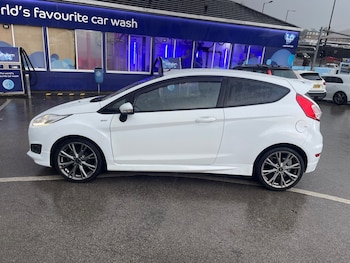 Used Ford Fiesta 2016 for sale - 77288609: Photo