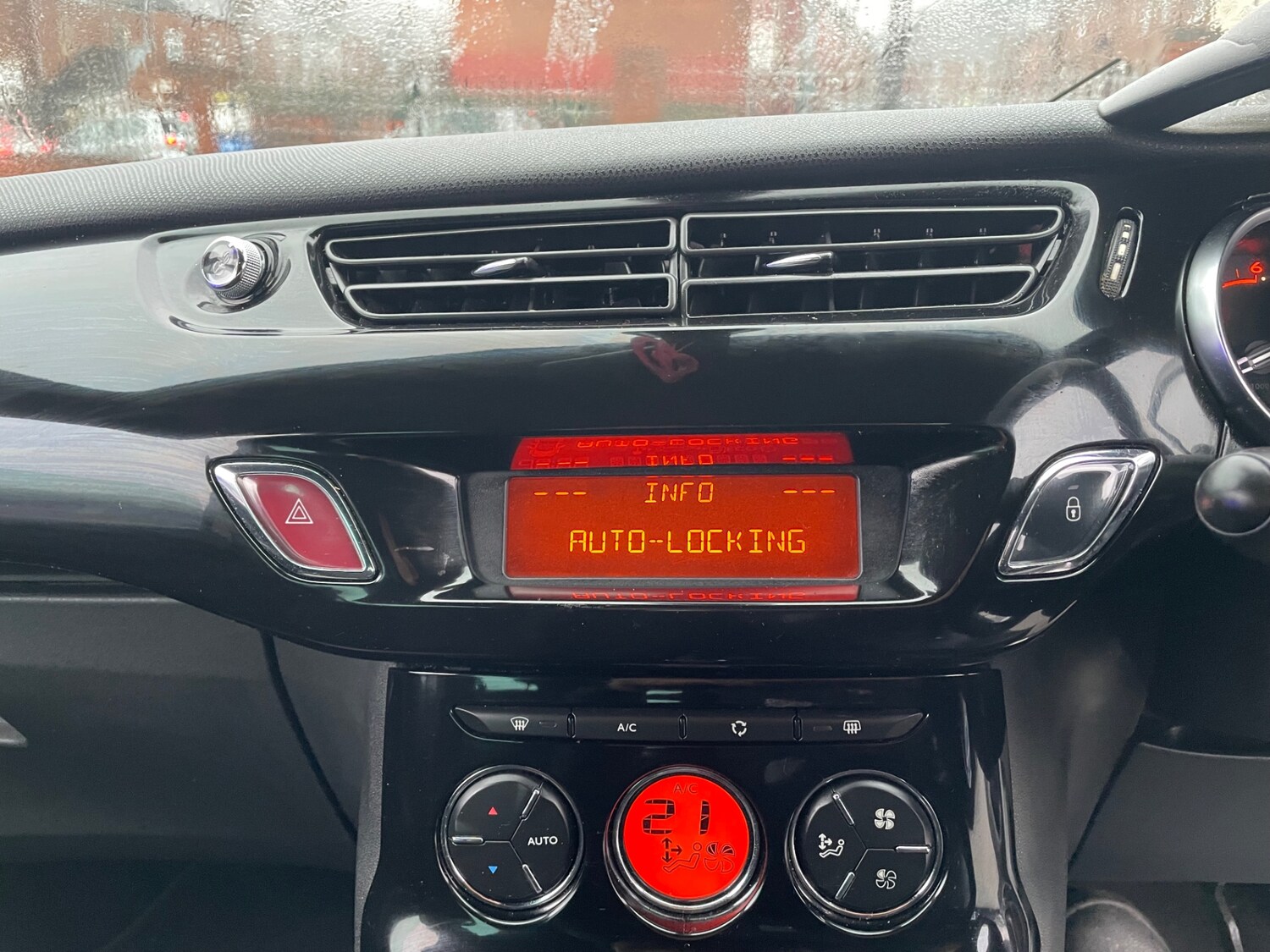 Used Citroen DS3 2012 for sale - 77609662: Photo 16