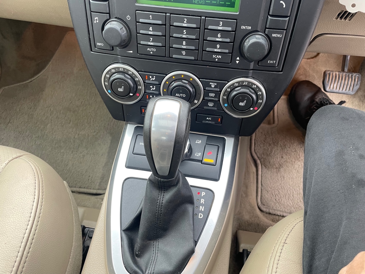 Used Land Rover Freelander 2010 for sale - 76508760: Photo 17