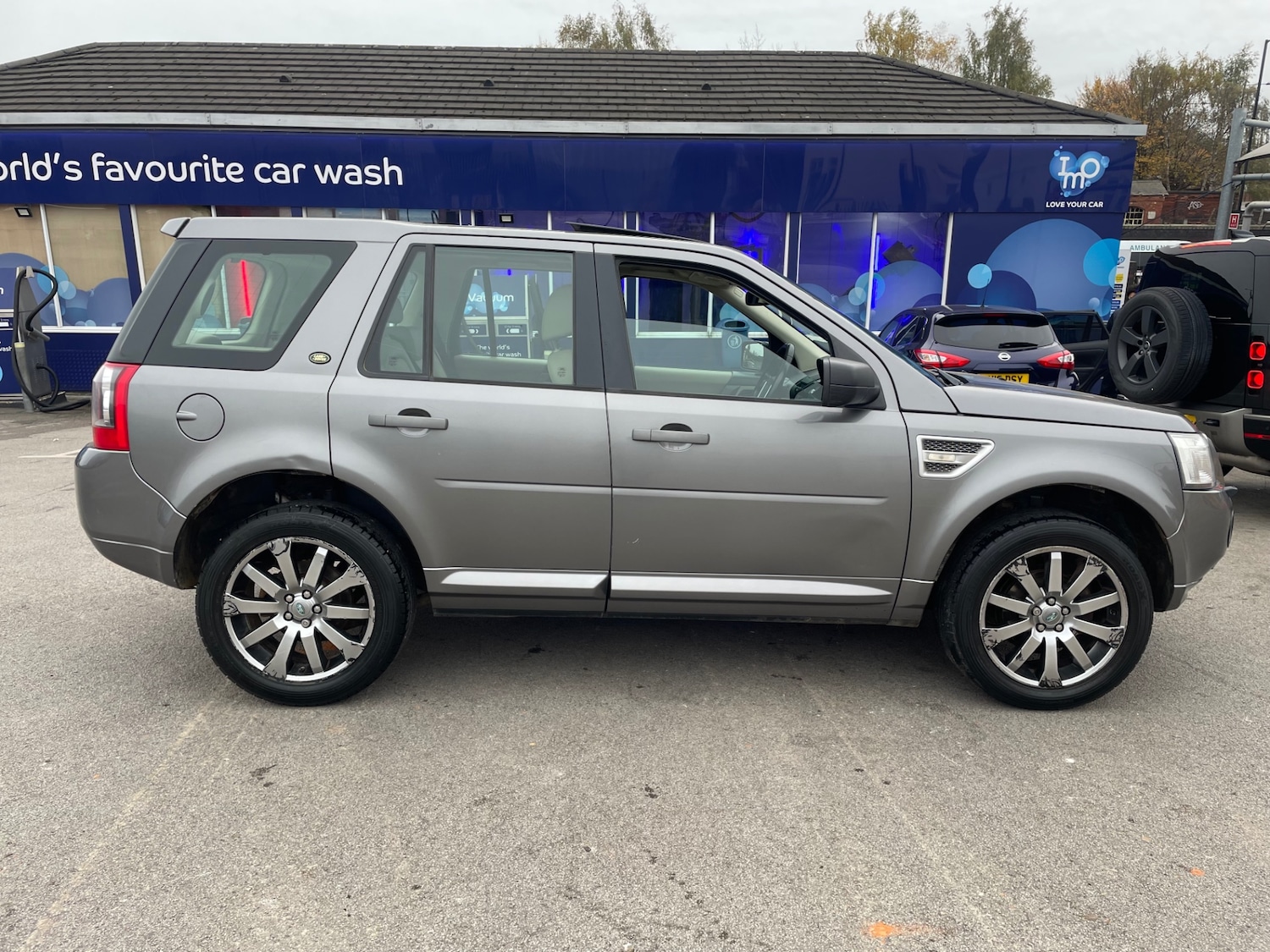 Used Land Rover Freelander 2010 for sale - 76508760: Photo 8