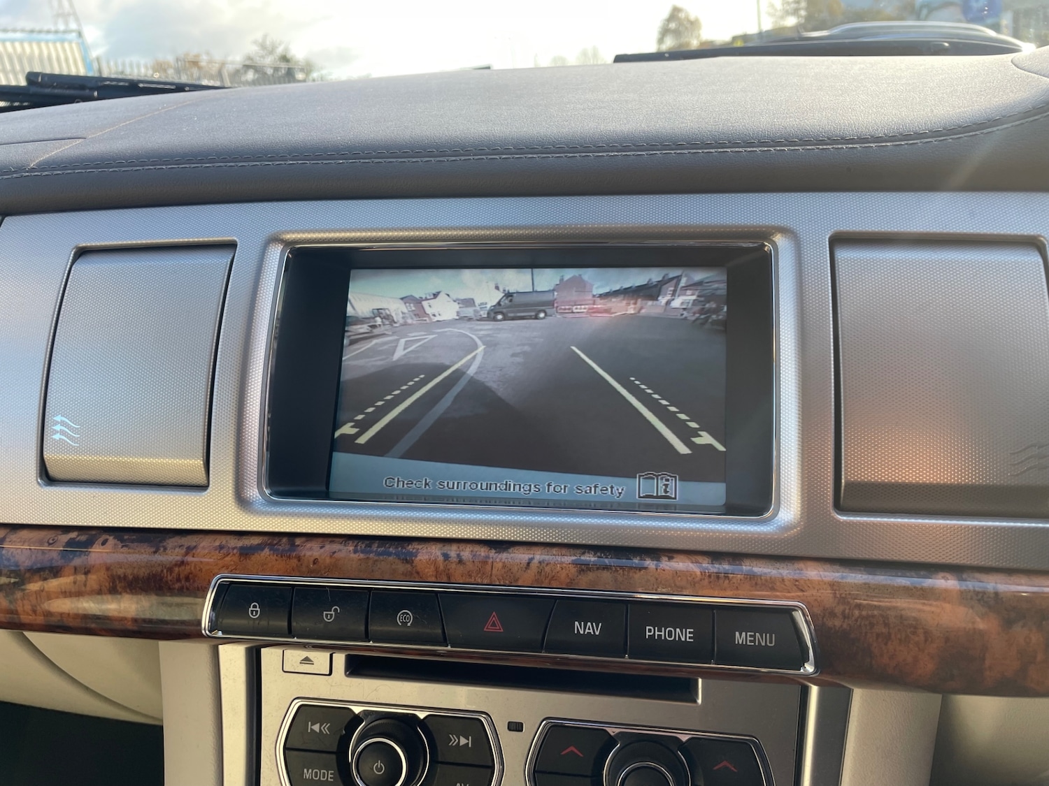 Used Jaguar XF 2011 for sale - 77140224: Photo 18