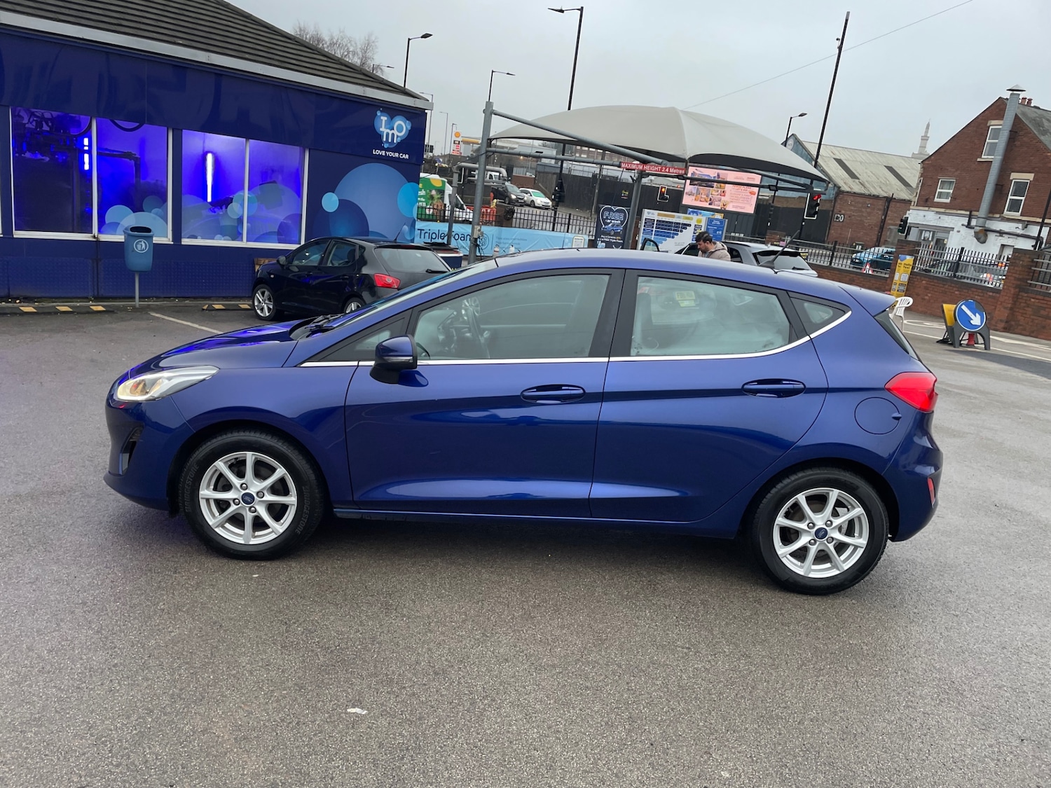 Used Ford Fiesta 2017 for sale - 77953878: Photo 4