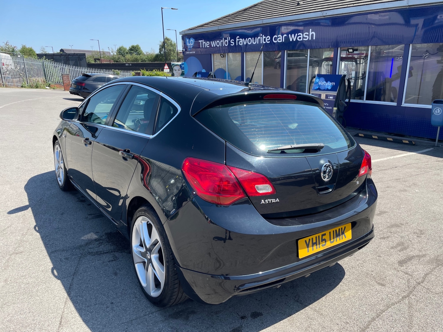 Used Vauxhall Astra 2015 for sale - 76837249: Photo 5