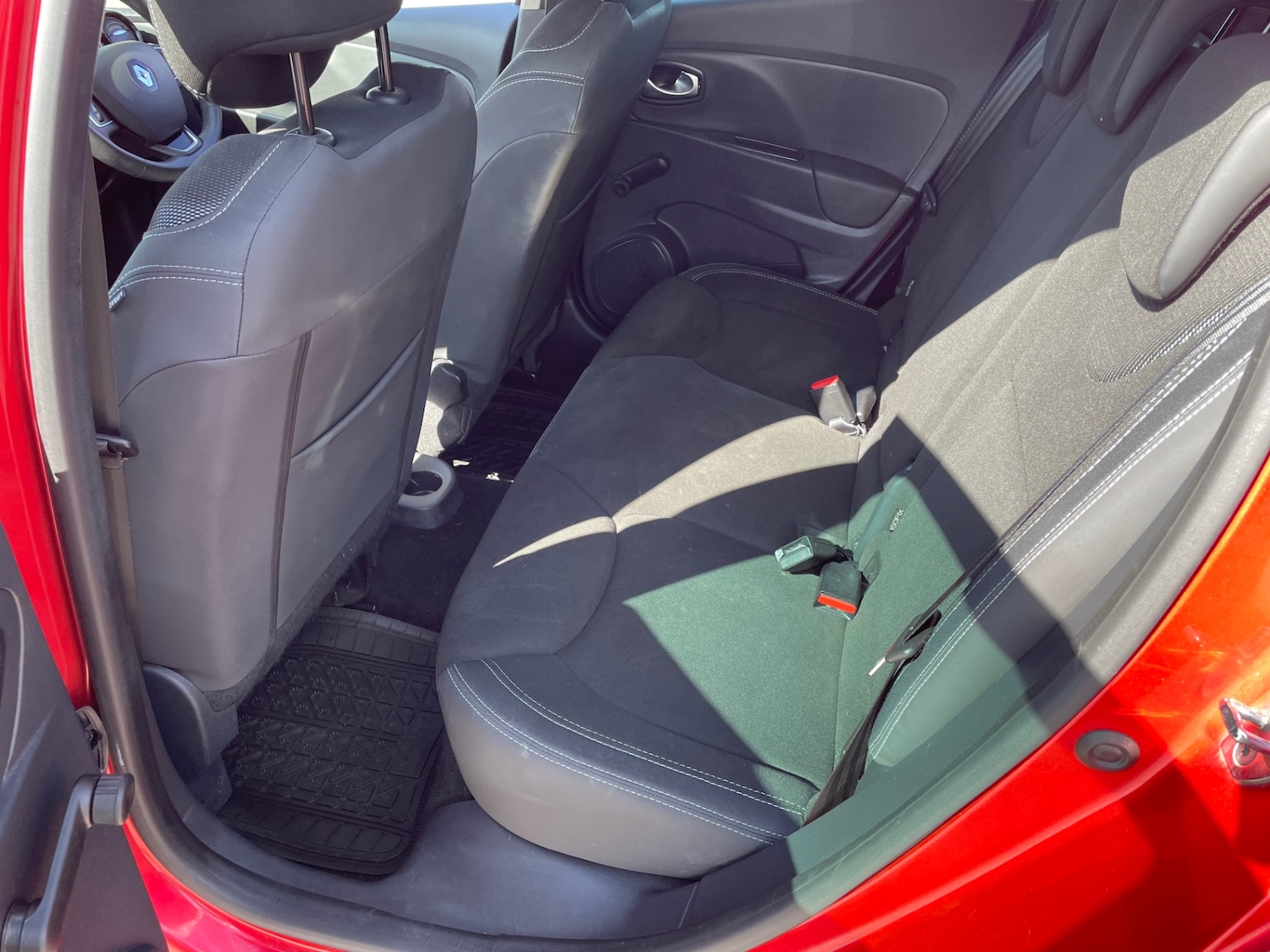 Used Renault Clio 2018 for sale - 77289279: Photo 10