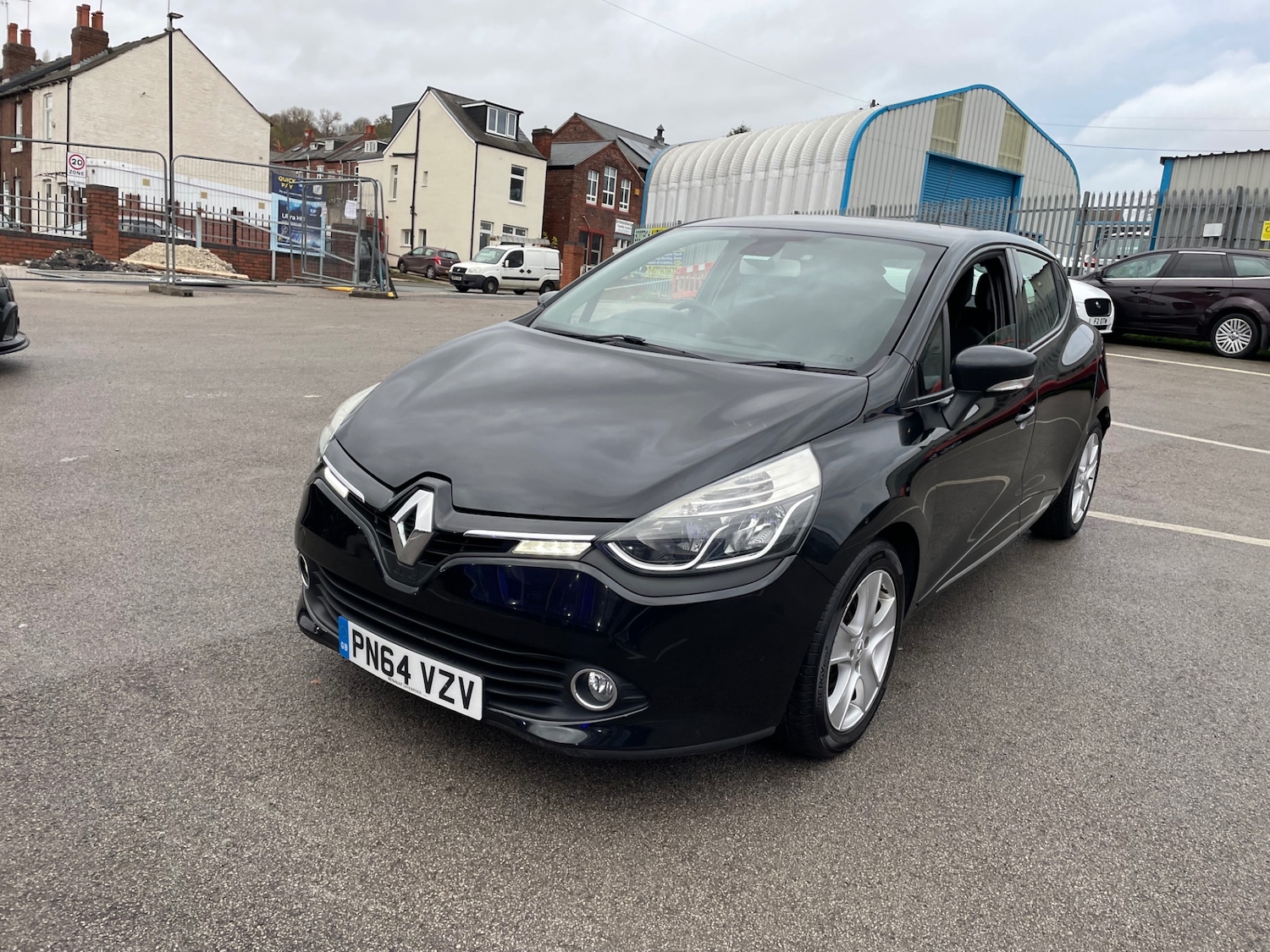 Used Renault Clio 2014 for sale - 77078105: Photo 2
