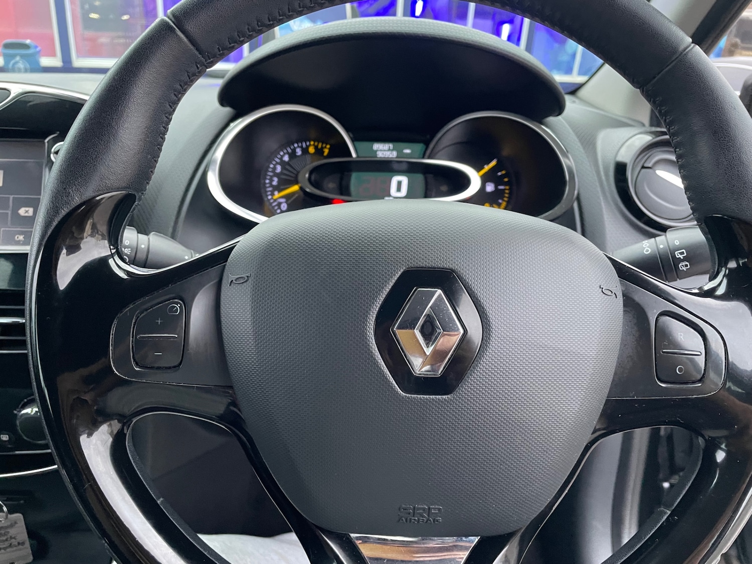 Used Renault Clio 2014 for sale - 77213038: Photo 14